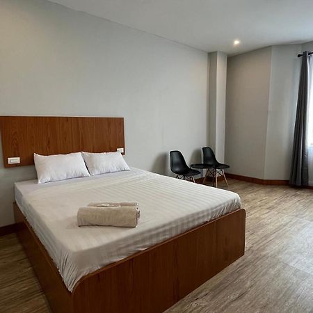 Hotel Reddoorz Premium At Jalan Diponegoro Lampung Bandar Lampung Exterior foto