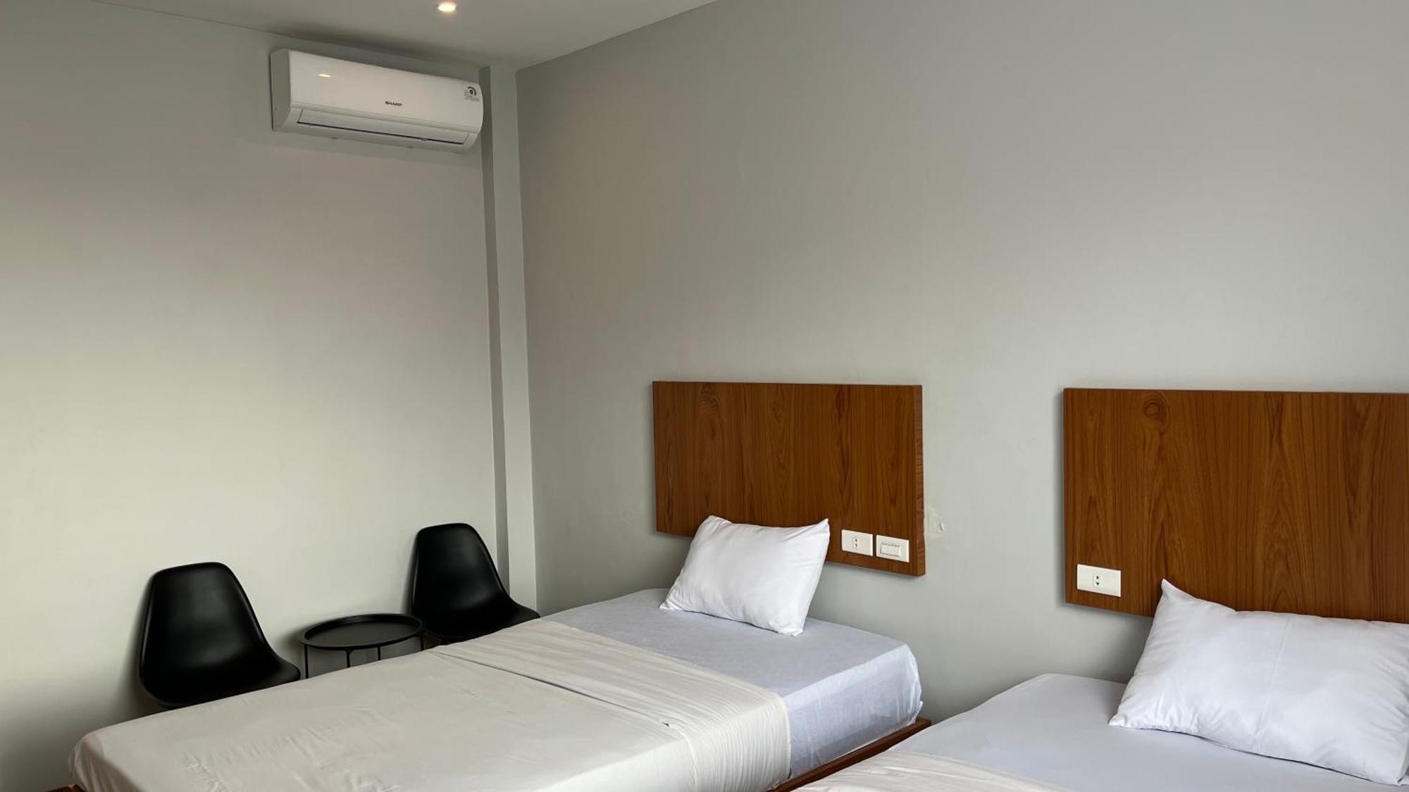 Hotel Reddoorz Premium At Jalan Diponegoro Lampung Bandar Lampung Exterior foto