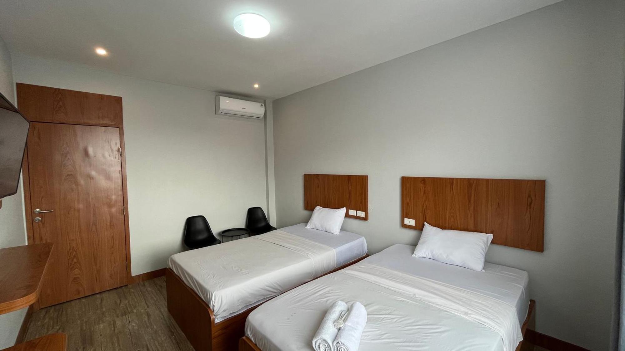 Hotel Reddoorz Premium At Jalan Diponegoro Lampung Bandar Lampung Exterior foto