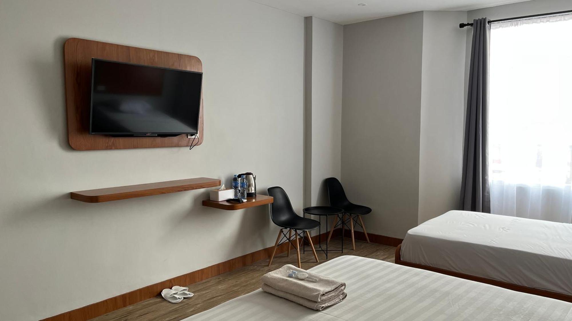 Hotel Reddoorz Premium At Jalan Diponegoro Lampung Bandar Lampung Exterior foto