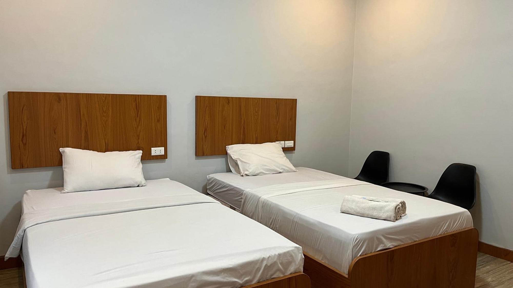 Hotel Reddoorz Premium At Jalan Diponegoro Lampung Bandar Lampung Exterior foto