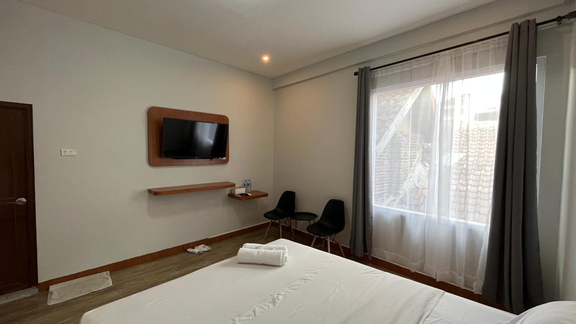 Hotel Reddoorz Premium At Jalan Diponegoro Lampung Bandar Lampung Exterior foto